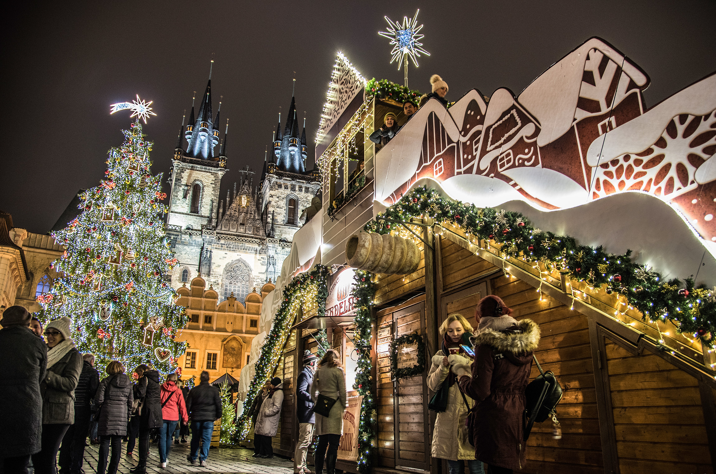 Dicembre Natale.Cosa Fare A Praga A Dicembre Vivere La Magia Del Natale Tra Luci Mercatini E Vin Brule Amici Di Valigia